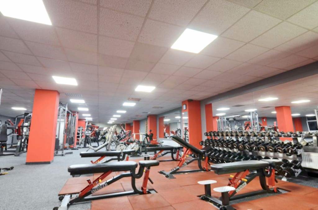 Komerční prostory - Fitness centrum Dee Gym